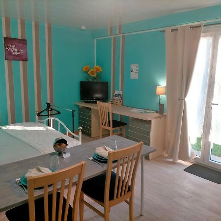 Studio " Tournesol " Au Coeur Du Berry Les Bordes Luaran gambar